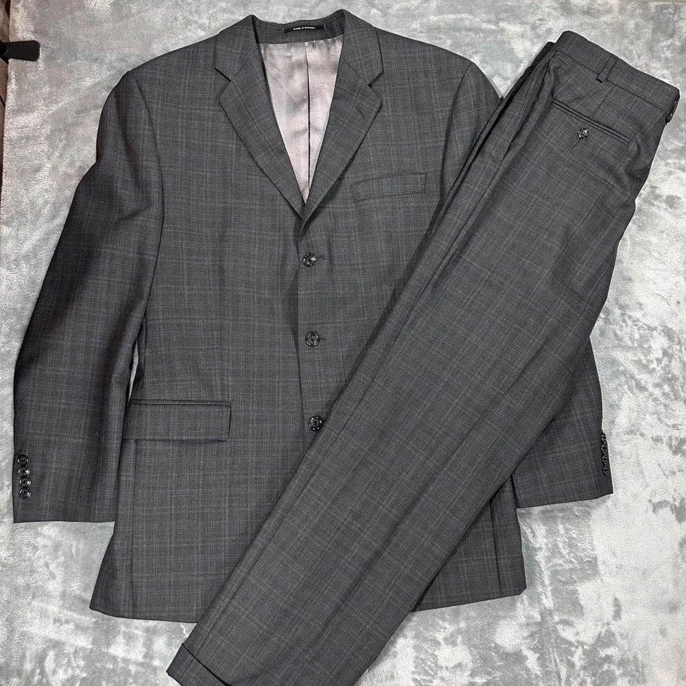 Calvin Klein Mens Grey Glen Check 100% Wool 3 Button Suit Made in Canada